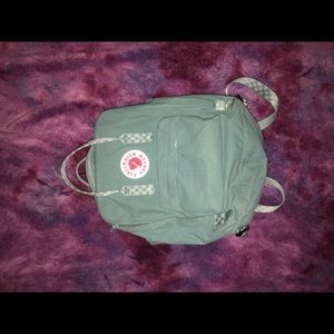 Fjallraven Kanken 13in bag